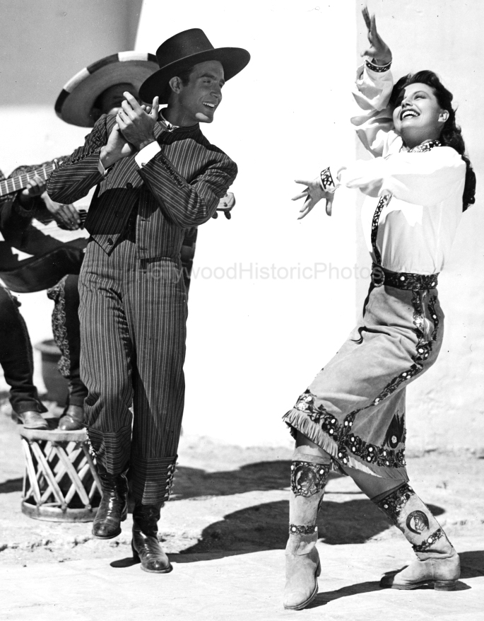 Rita Hayworth 1947 1 Fiesta with Ricardo Montelban wm.jpg
